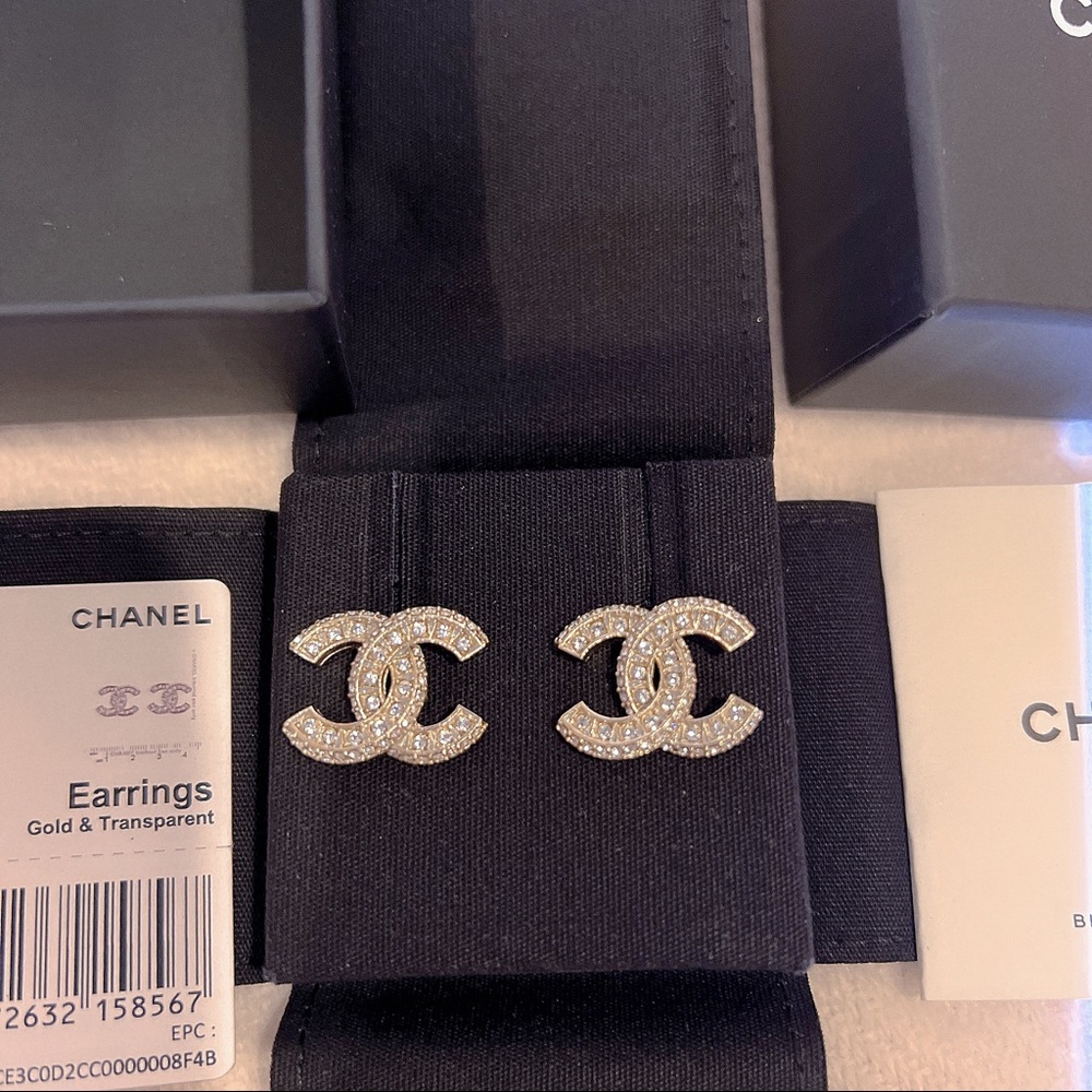 Chanel earrings - Picture 1 of 10